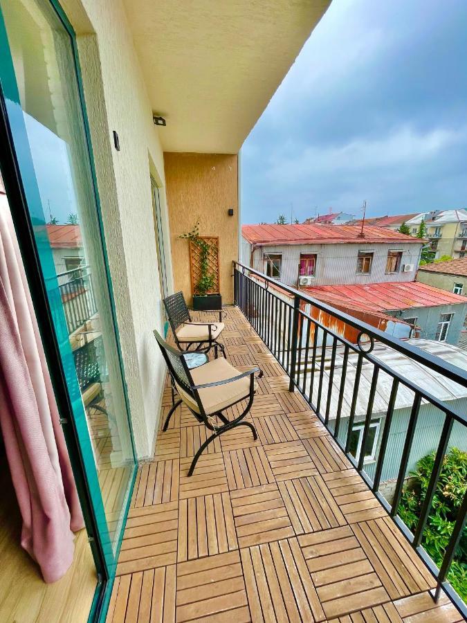 Hcg Art'Muse Apartment バトゥーミ エクステリア 写真